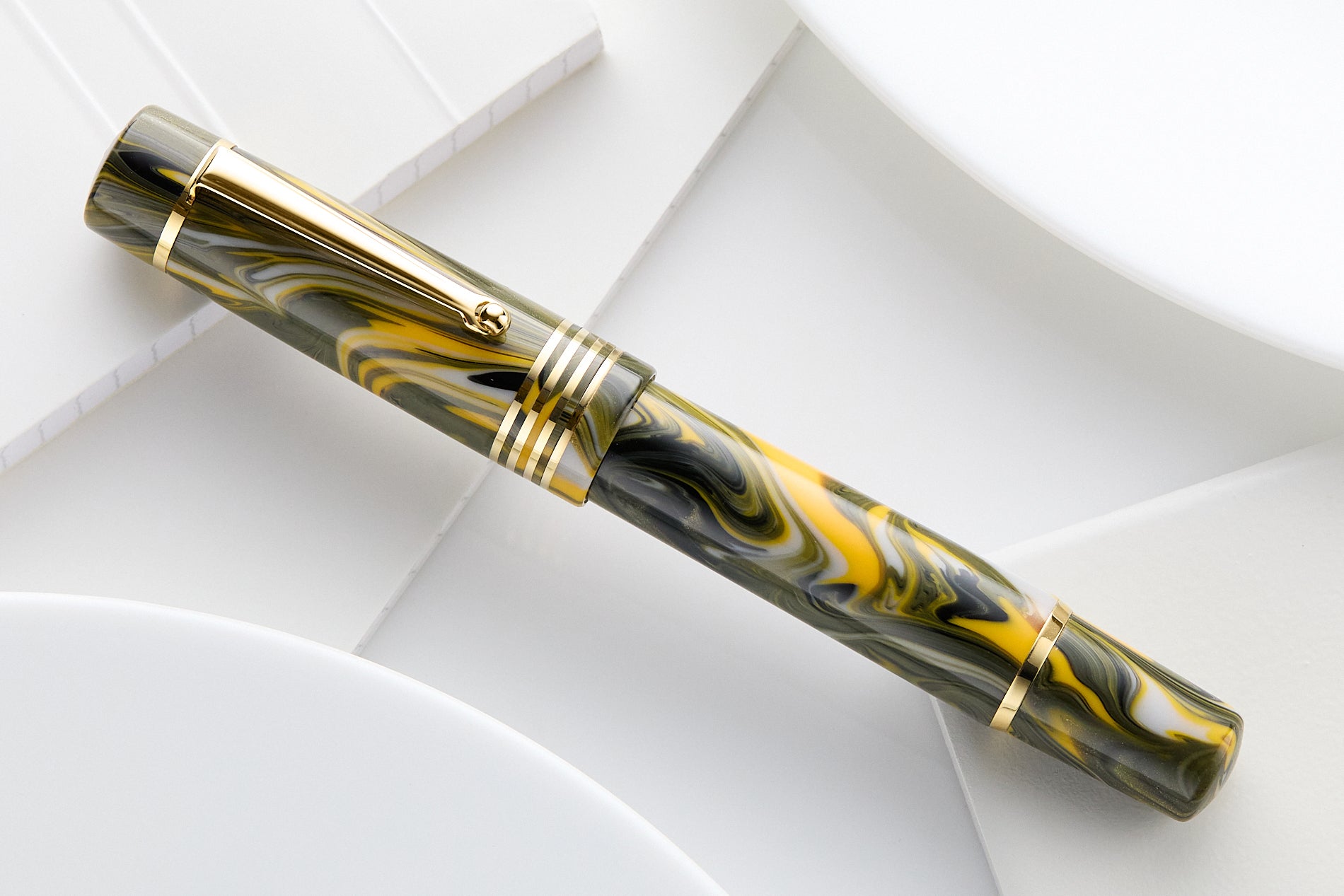 Delta Neo Gallery Fountain Pen - Marigold