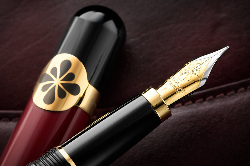Diplomat XO Fountain Pen - Lacquered Burgundy/Gold (Special Edition)