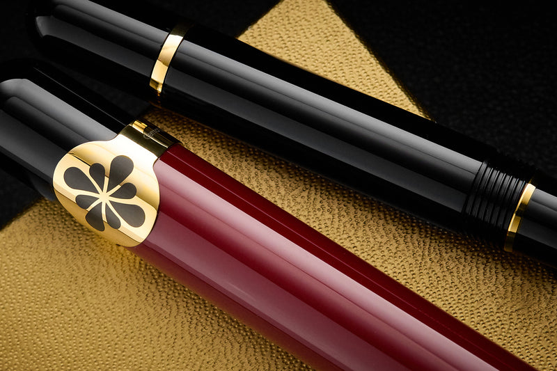 Diplomat XO Fountain Pen - Lacquered Burgundy/Gold (Special Edition)
