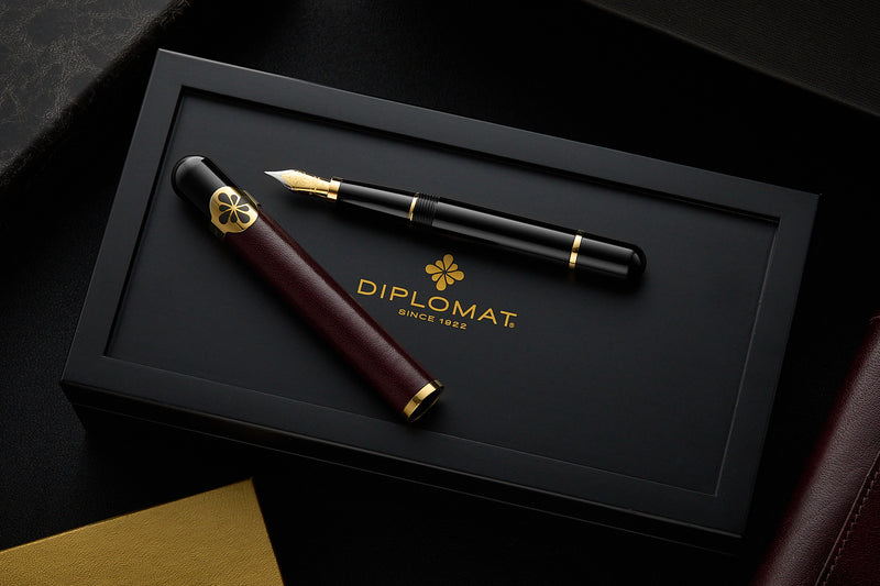 Diplomat XO Fountain Pen - Leather Dark Red (Special Edition)
