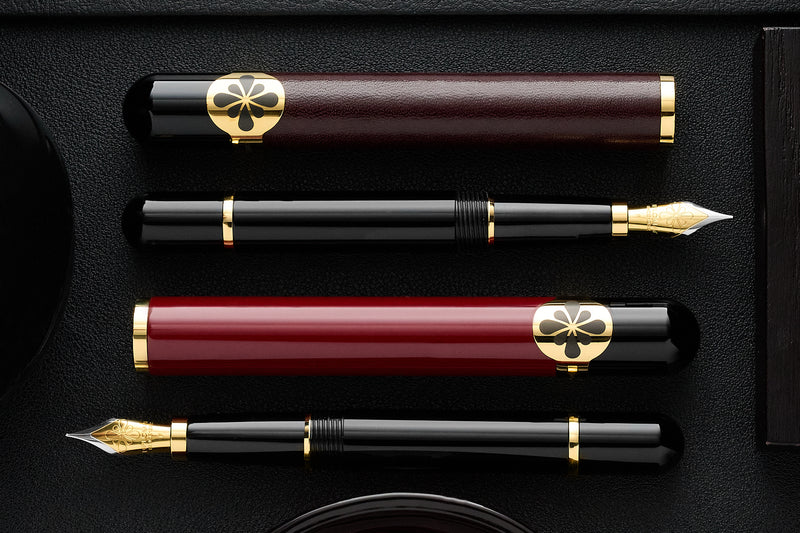 Diplomat XO Fountain Pen - Lacquered Burgundy/Gold (Special Edition)