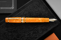 Delta DV Original Oversize Fountain Pen - Oro