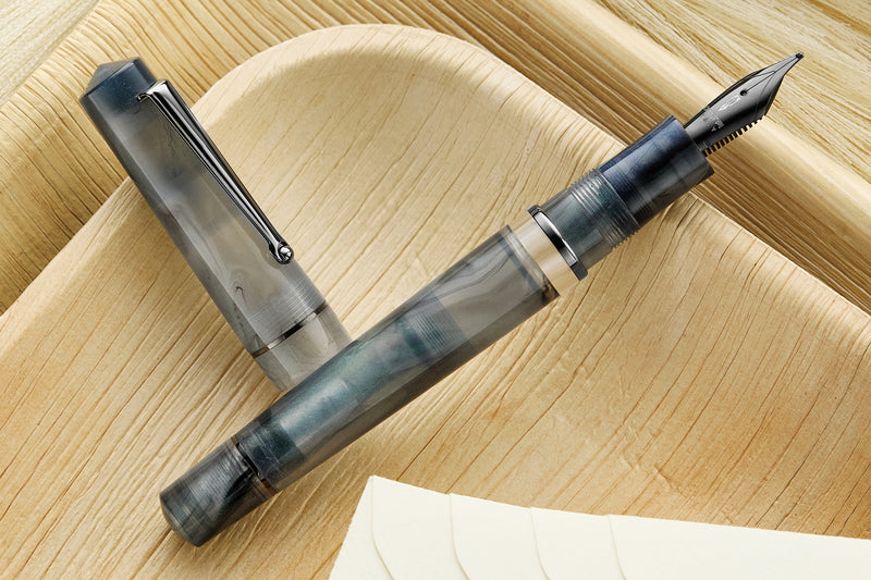 Delta Duna Fountain Pen - Zephyr