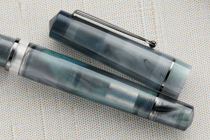 Delta Duna Fountain Pen - Zephyr