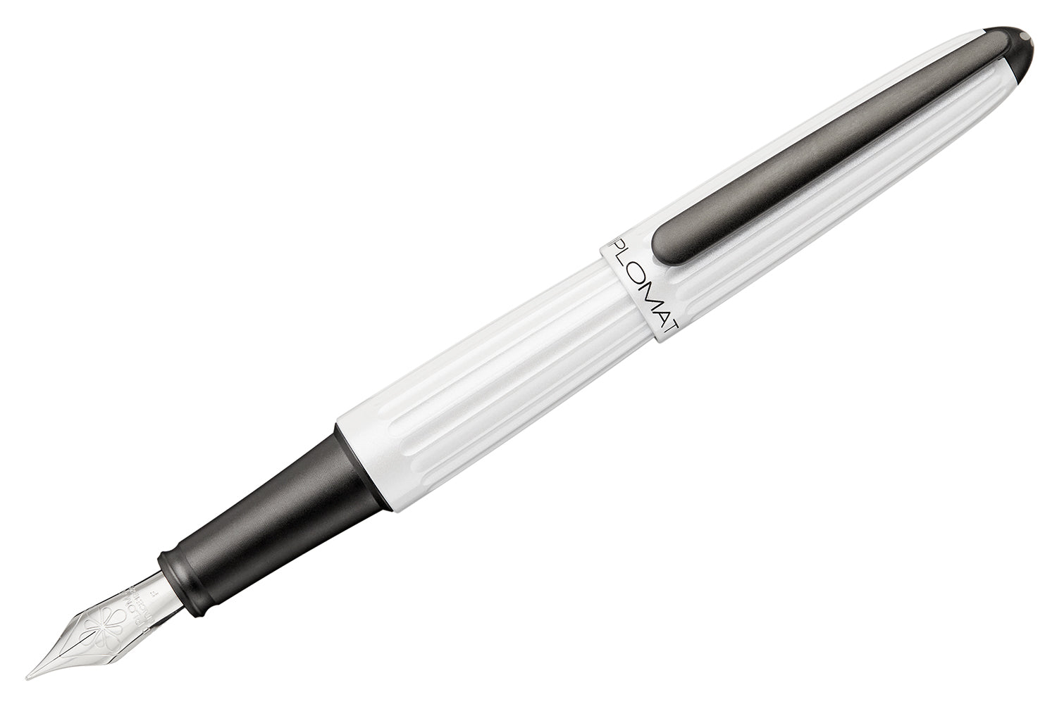 Diplomat Aero Fountain Pen - Lacquered White