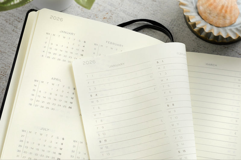 Leuchtturm1917 Medium A5 2026 Weekly Planner & Notebook - Forest Green, Lined