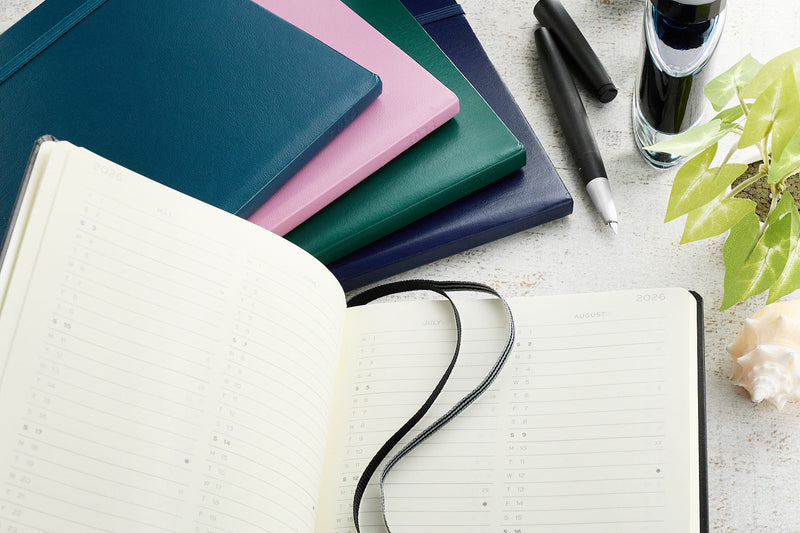 Leuchtturm1917 Medium A5 2026 Weekly Planner & Notebook - Forest Green, Lined