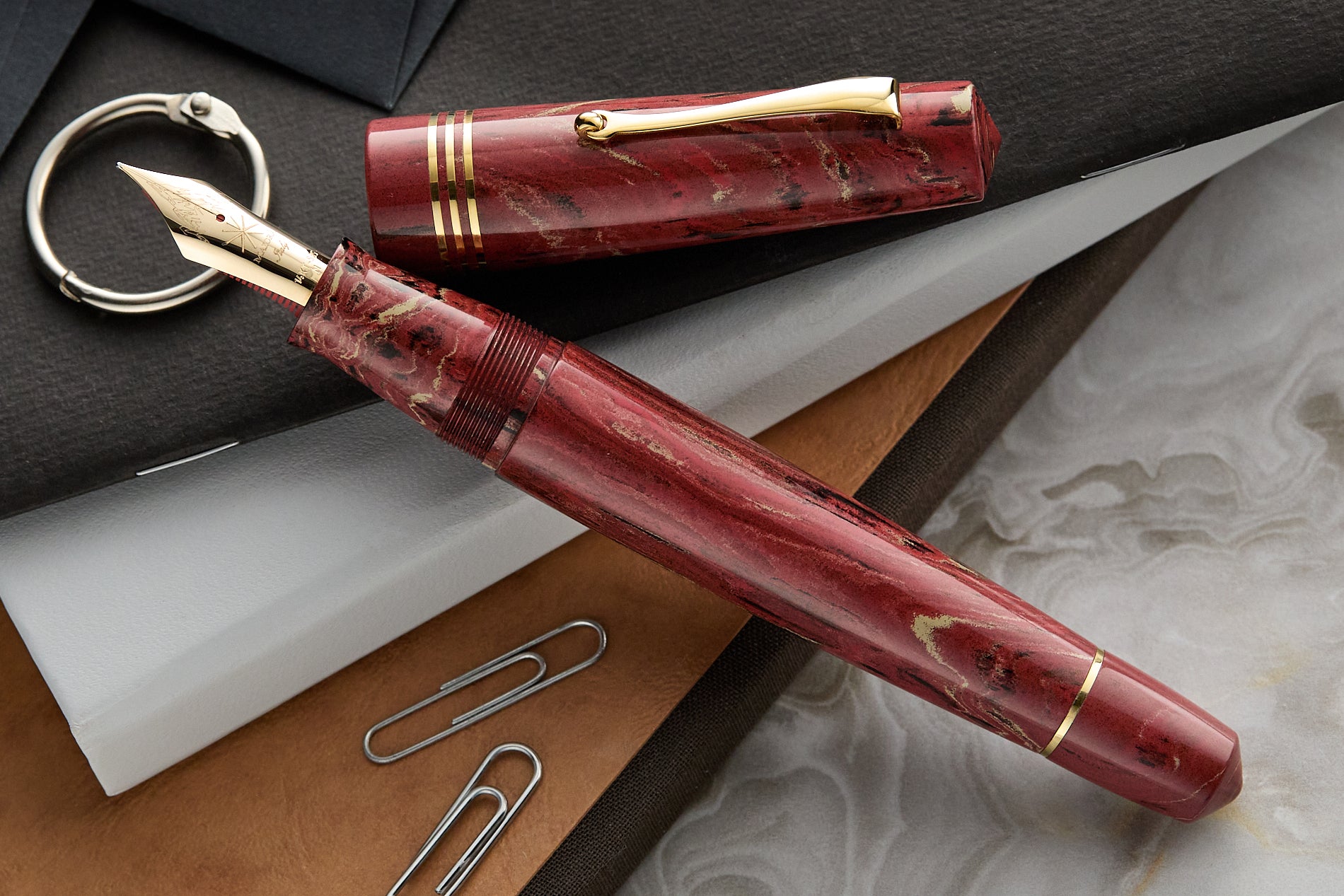 Maiora Everest Fountain Pen - Vulcania
