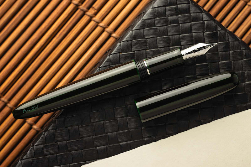 SCRIBO PIUMA Fountain Pen - Hane Kuro - Tamenuri Platinum (Limited Edition)