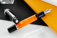 Delta DV Original Mid-Size Fountain Pen - Original