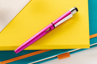 Diplomat Magnum Fountain Pen - Hot Pink