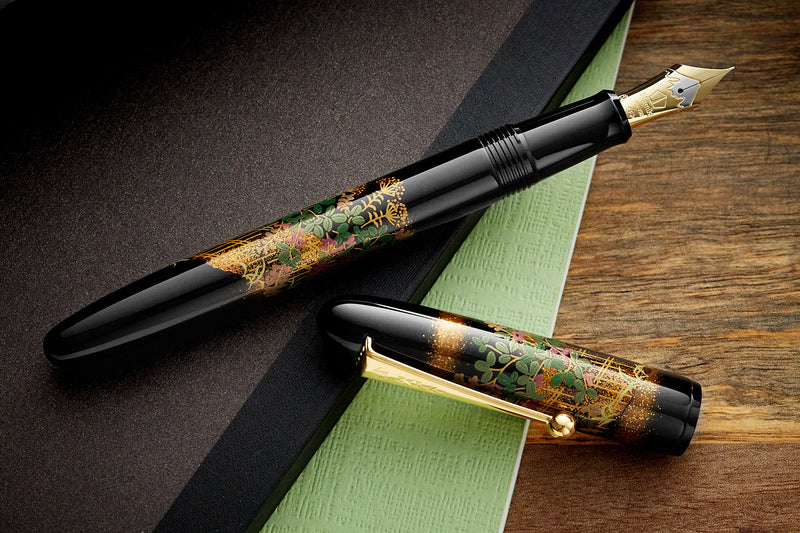 Namiki Yukari Maki-e Fountain Pen - Flower Fence