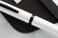 Pilot Vanishing Point Fountain Pen - White/Black